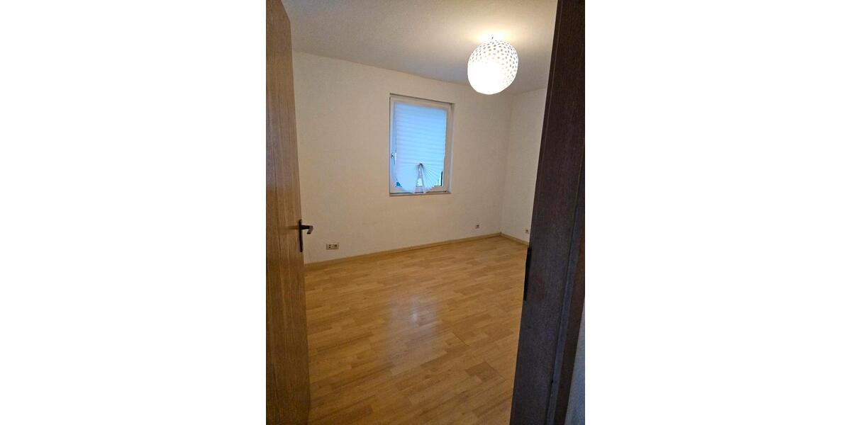 Etagenwohnung Wiesbaden Mainz-Kostheim - 3 Zimmer, 50 m&sup2;, 900&euro; | Angebot:26364530