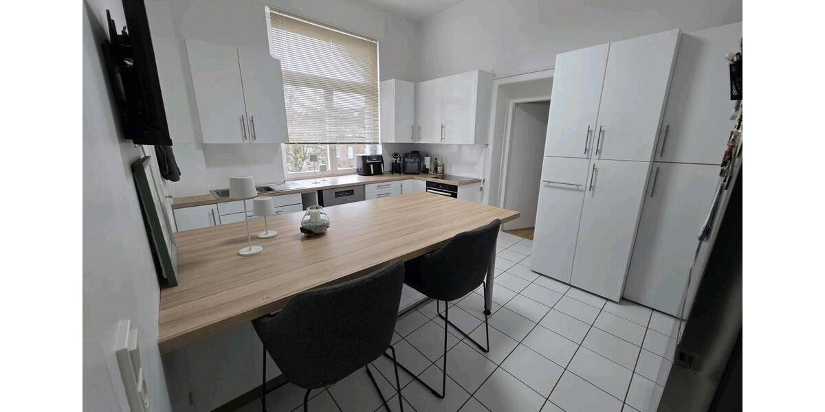 Etagenwohnung Wiesbaden Nordost - 6 Zimmer, 151 m&sup2;, 1.950&euro; | Angebot:25365796