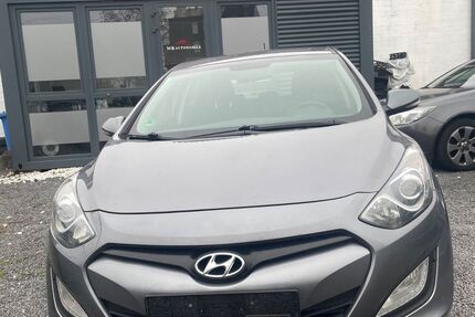 Hyundai i30 128.006 km 7.100 &euro; Raunheim 65479