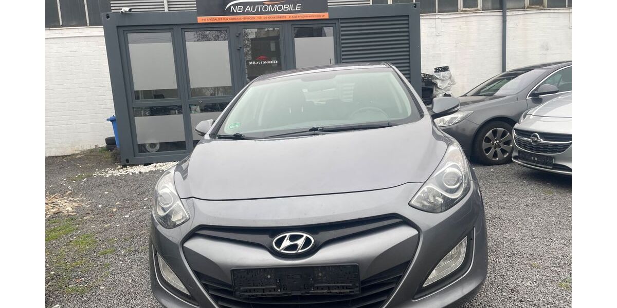 Hyundai i30 128.006 km 7.100 &euro; Raunheim 65479