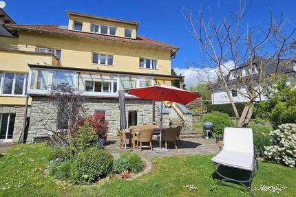 Haus Hofheim - 9 Zimmer, 320 m&sup2;, 4.250&euro; | Angebot:26616851