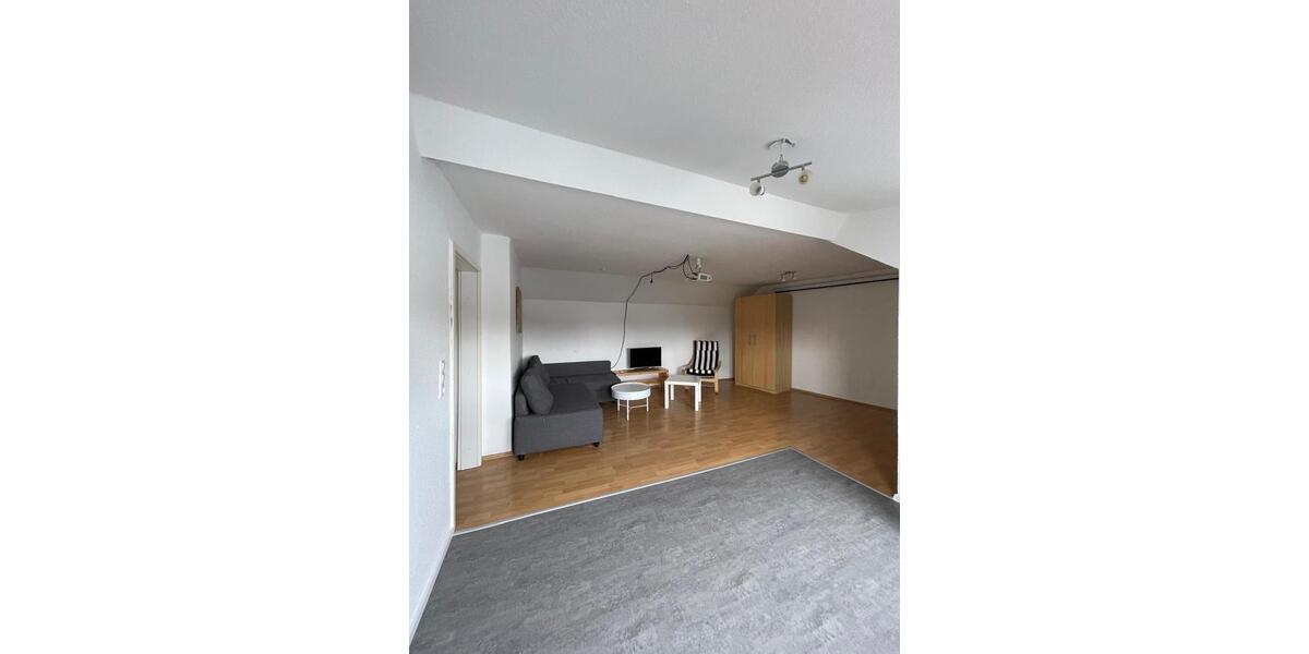 2-Zimmer 50 m² Dachwohnung in Gustavsburg + Kellerraum 2 zimmer