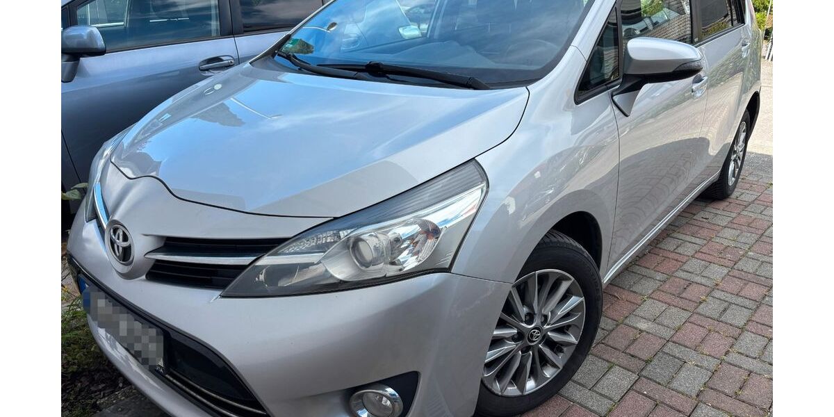 Toyota Verso 180.000 km 8.889 &euro; Ingelheim 55262