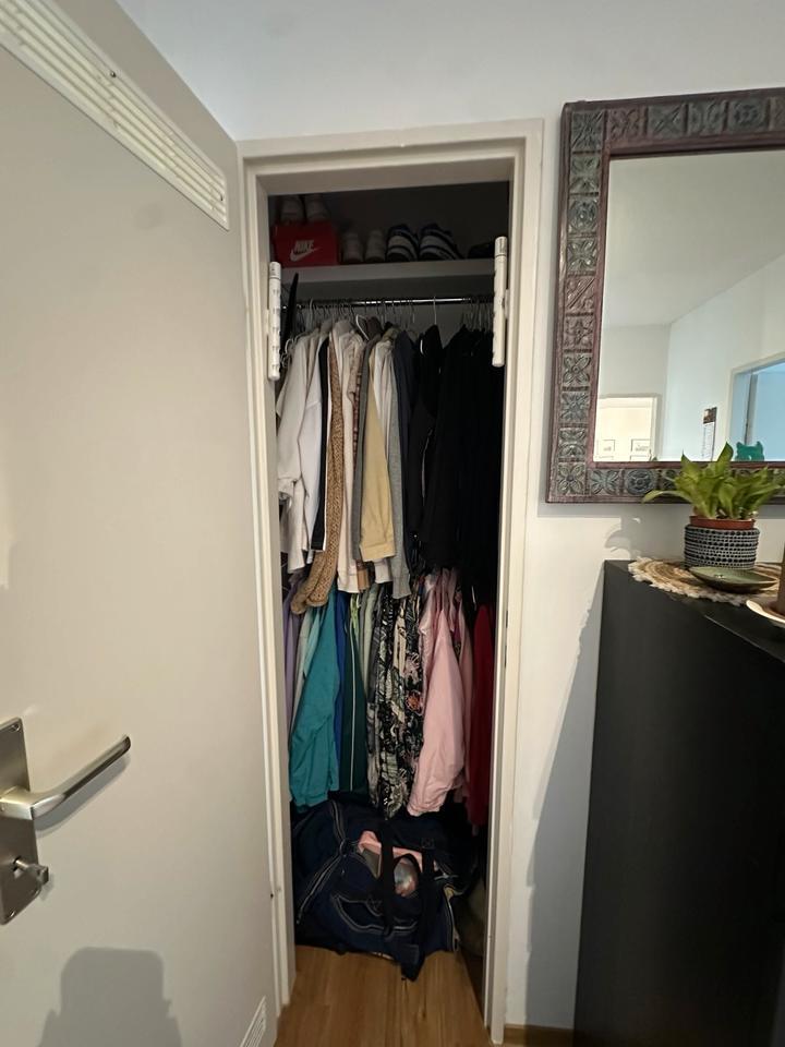 NUR **6 Monatige Zwischenmiete**Möblierte 2 Zimmer EBK & Balkon zimmer