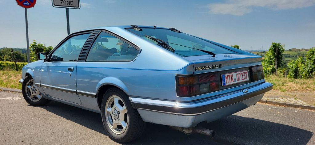 Opel Monza 163.800 km 6.299 &euro; Hochheim 65239