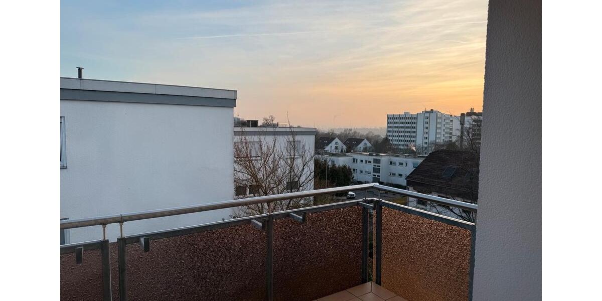 Etagenwohnung Wiesbaden Südost - 3 Zimmer, 86 m&sup2;, 1.490&euro; | Angebot:25088074