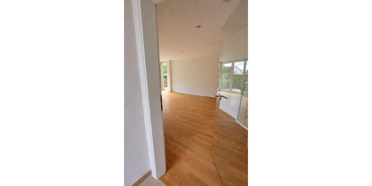 Etagenwohnung Wiesbaden Bierstadt - 2 Zimmer, 80 m&sup2;, 975&euro; | Angebot:25406595