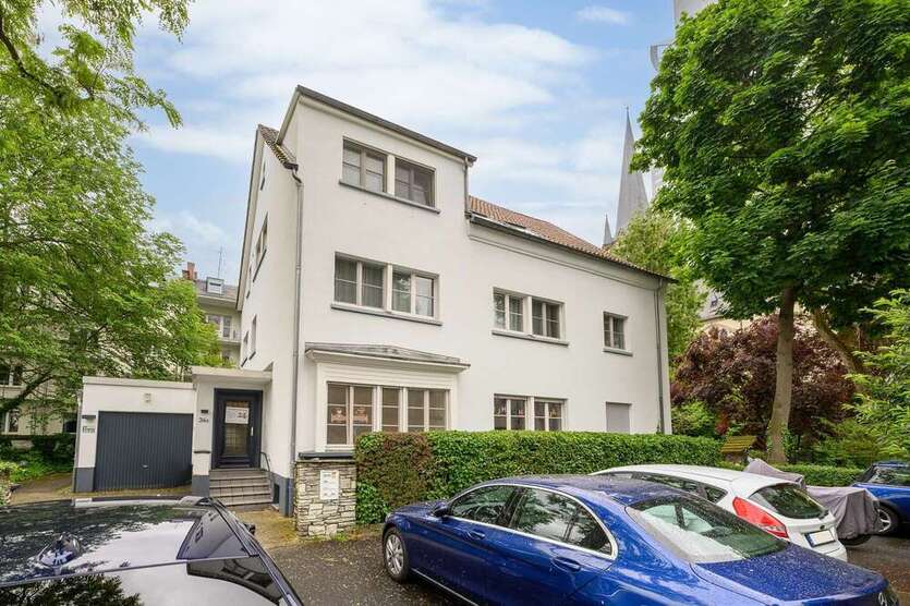 Haus zum Kaufen in Frankfurt 3.590.000 € 373 m²