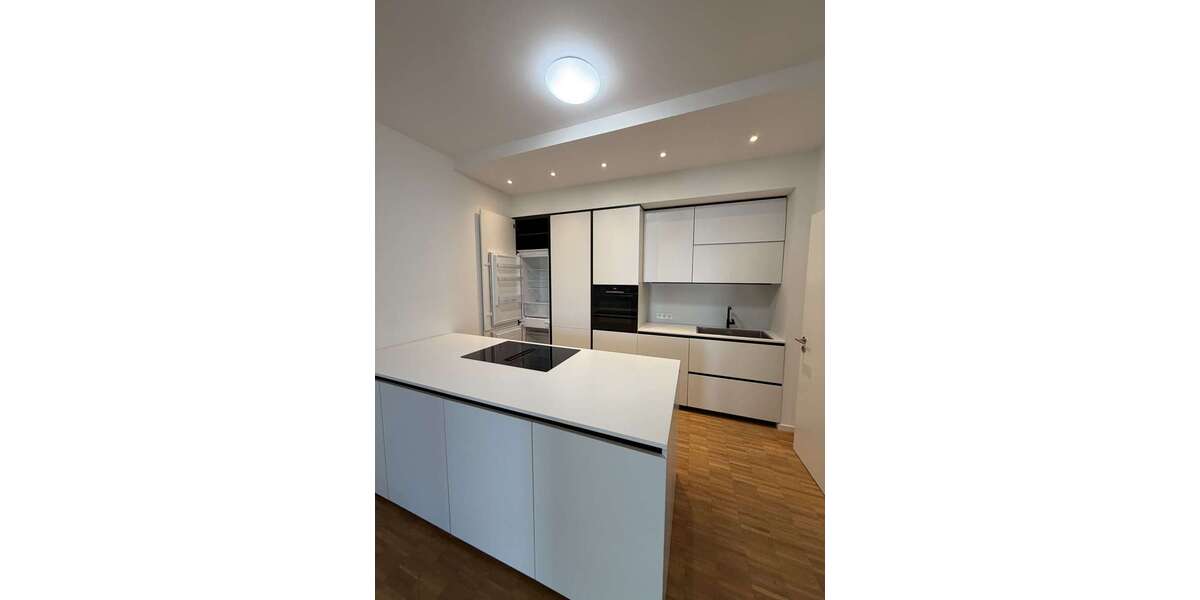 Etagenwohnung Wiesbaden Biebrich - 4 Zimmer, 130 m&sup2;, 2.600&euro; | Angebot:26402376