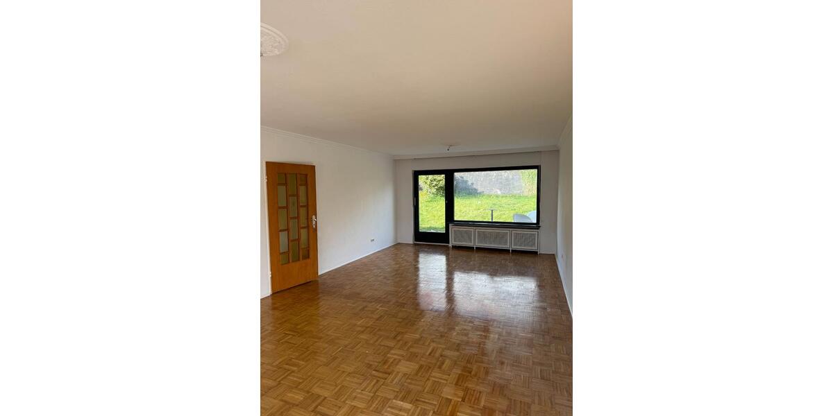 Etagenwohnung Bad Schwalbach - 3 Zimmer, 100 m&sup2;, 1.100&euro; | Angebot:26477098