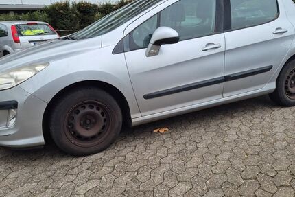 Peugeot 308 158.000 km 1.400 € Wiesbaden 65203