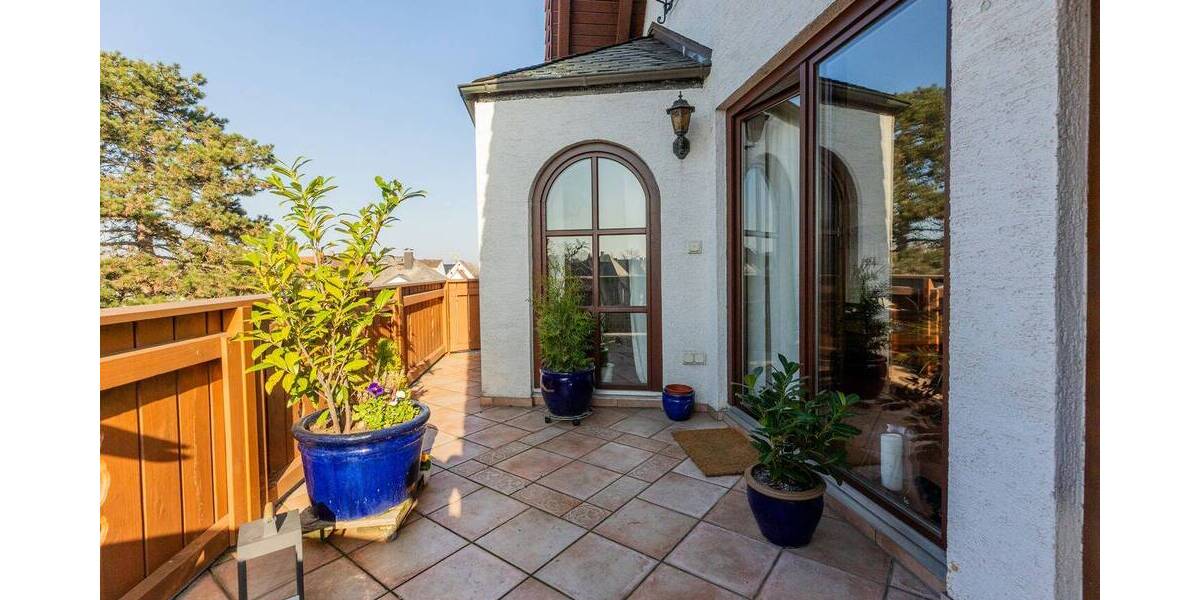Etagenwohnung Bischofsheim - 8 Zimmer, 275 m&sup2;, 850.000&euro; | Angebot:26498818