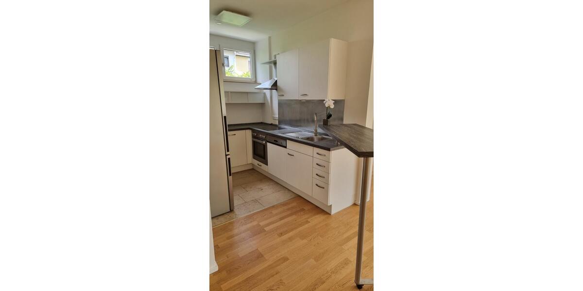 Etagenwohnung Wiesbaden Bierstadt - 2 Zimmer, 80 m&sup2;, 975&euro; | Angebot:25406595
