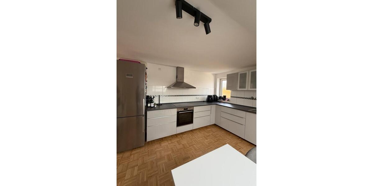 Helle 3-Zimmer-Dachgeschosswohnung in 65830 Kriftel zimmer