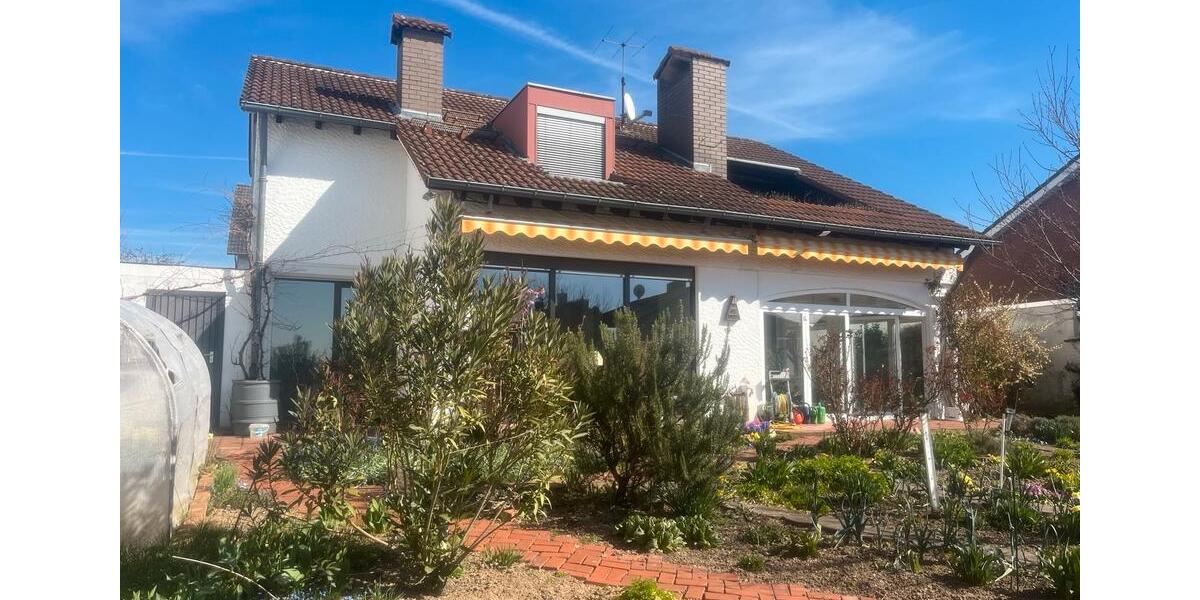Einfamilienhaus Hochheim am Main - 4 Zimmer, 168 m&sup2;, 685.000&euro; | Angebot:26991378