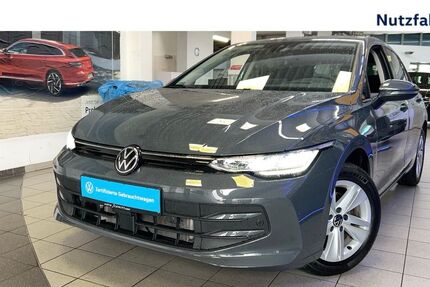 VW Golf 11.420 km 26.990 € Idstein 65510