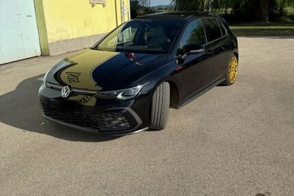 VW Golf 49.000 km 29.600 € Glashütten 61479