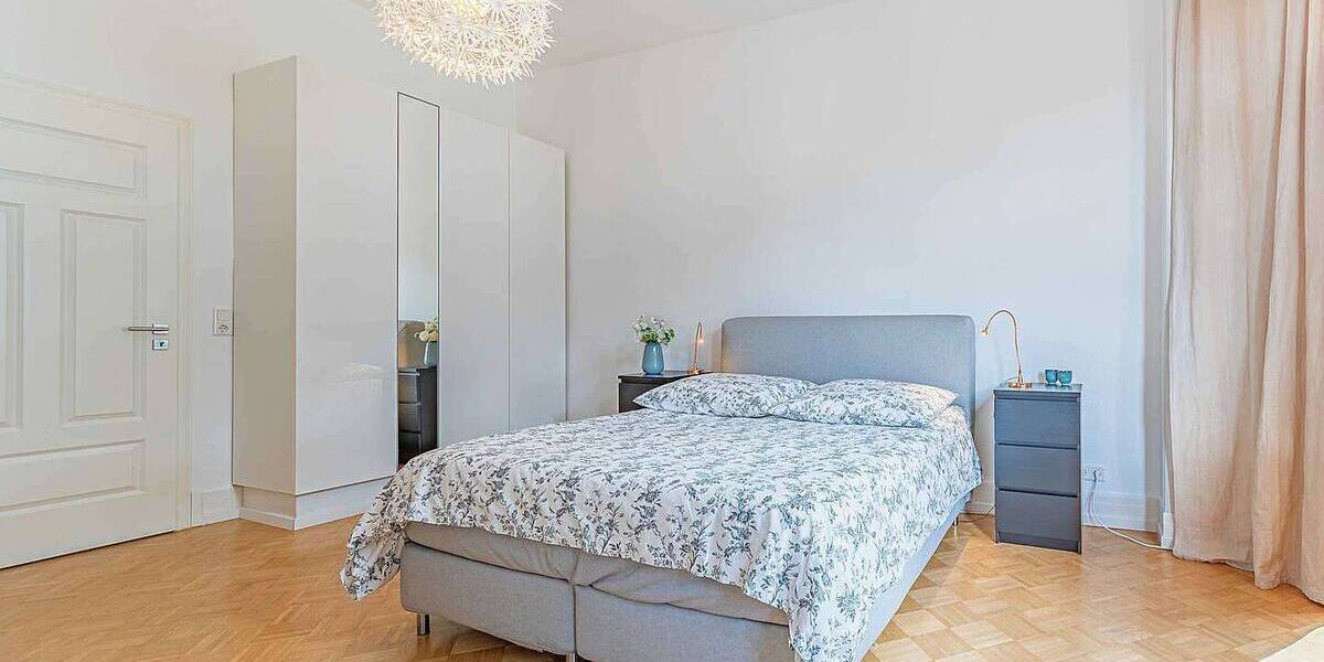 Etagenwohnung Frankfurt am Main Bockenheim - 3 Zimmer, 90 m&sup2;, 2.400&euro; | Angebot:26803848