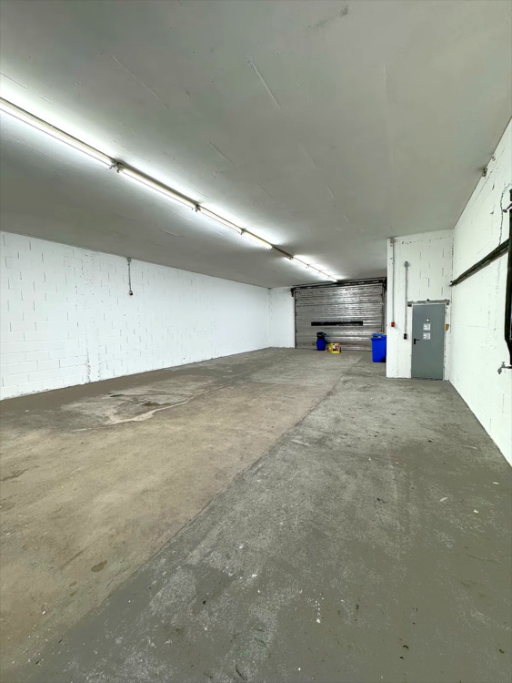 Vielseitig nutzbare Gewerbehalle in Geisenheim - 220 m² Fläche, gute Anfahrbarkeit, sofort verfügbar