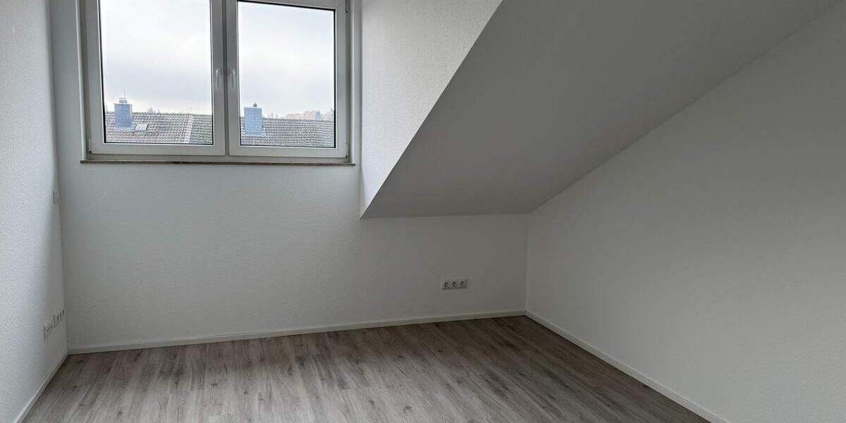 Etagenwohnung Mainz Mombach - 4 Zimmer, 135 m&sup2;, 610.000&euro; | Angebot:25796470