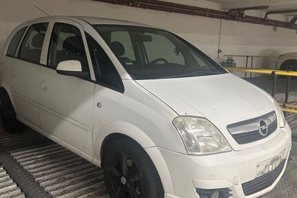 Opel Meriva 216.000 km 950 &euro; Hochheim 65239