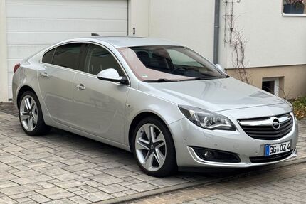 Opel Insignia 215.000 km 8.490 &euro; Bischofsheim 65474