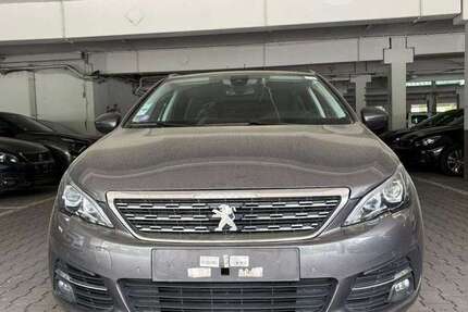 Peugeot 308 120.300 km 9.999 &euro; Mainz 55128