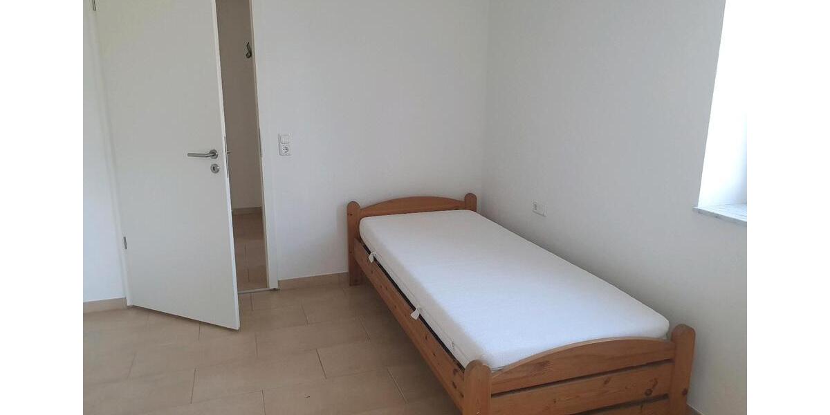 Erdgeschoßwohnung Wiesbaden Biebrich - 2 Zimmer, 44 m&sup2;, 960&euro; | Angebot:26338601