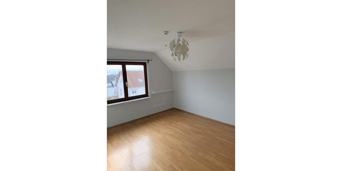 Einfamilienhaus Idstein - 8 Zimmer, 266 m&sup2;, 990.000&euro; | Angebot:25657464