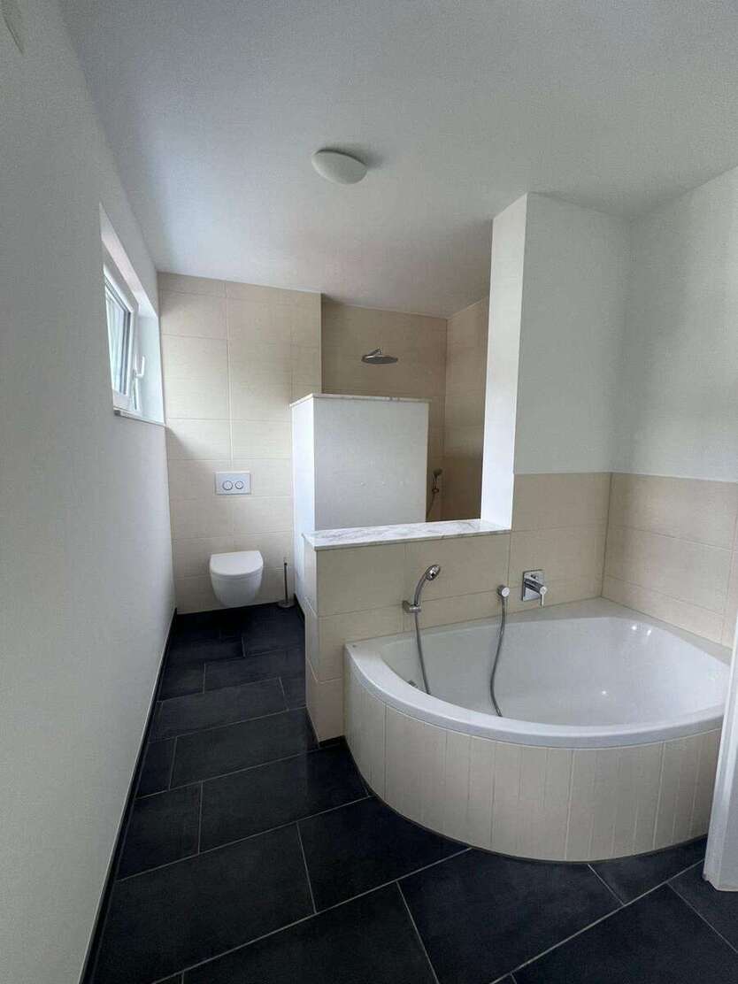 Haus zum Kaufen in Wiesbaden 875.000 € 170 m² 6 zimmer