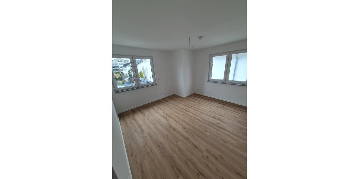 Etagenwohnung Mörfelden-Walldorf Walldorf - 4 Zimmer, 107 m&sup2;, 2.000&euro; | Angebot:26314684