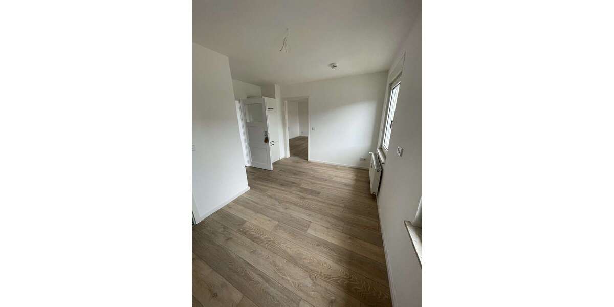 Etagenwohnung Wiesbaden Mitte - 2 Zimmer, 78 m&sup2;, 1.200&euro; | Angebot:26902141