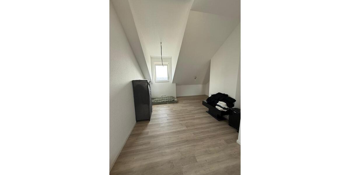 Reihenhaus Wörrstadt - 5 Zimmer, 140 m&sup2;, 1.750&euro; | Angebot:26527953