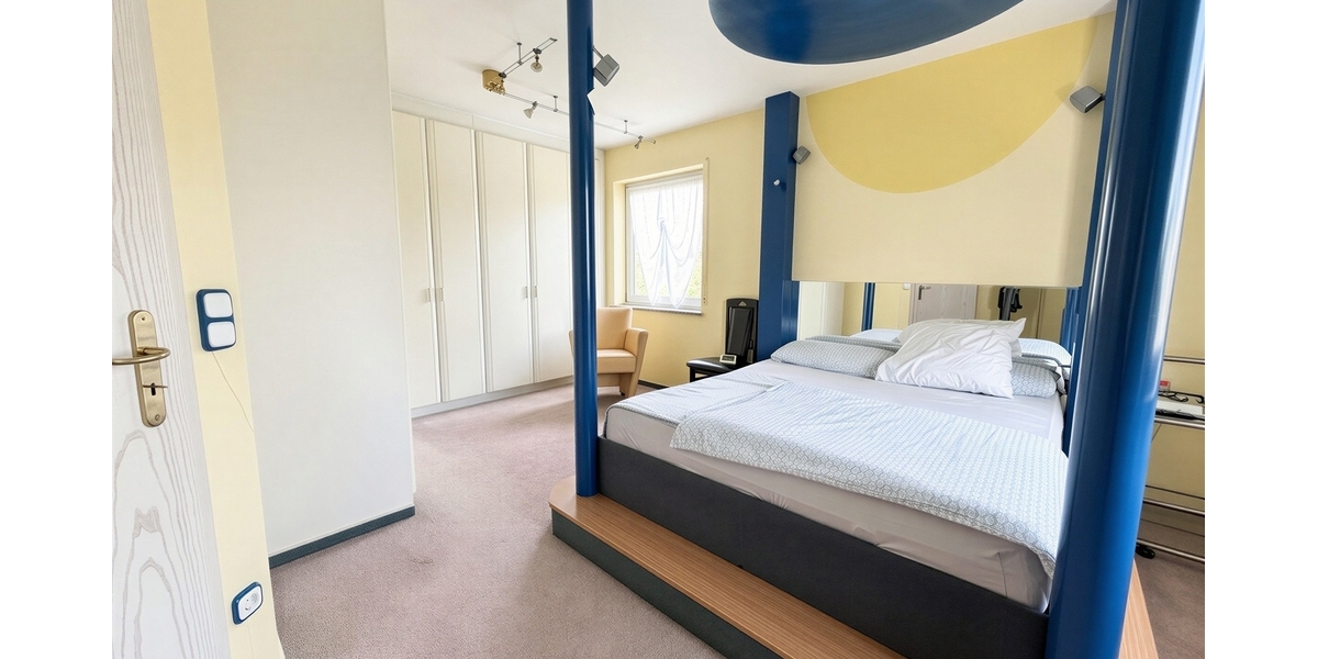 Attraktives Mehrfamilienhaus mit Potenzial in Wiesbaden Biebrich - Mehrfamilienhaus, Wohnhaus Wiesbaden Biebrich | Angebot:27210735