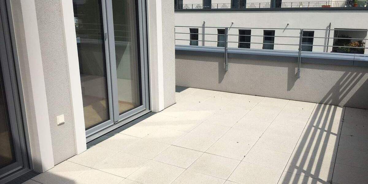 Etagenwohnung Frankfurt am Main Gallus - 2 Zimmer, 90 m&sup2;, 760.000&euro; | Angebot:24807336