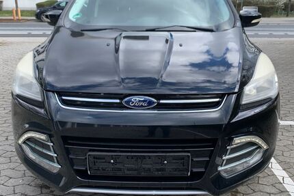 Ford Kuga 135.777 km 9.699 &euro; Mainz-Kastel 55252