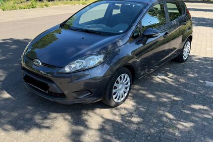Ford Fiesta 165.300 km 3.200 &euro; Wiesbaden 65189