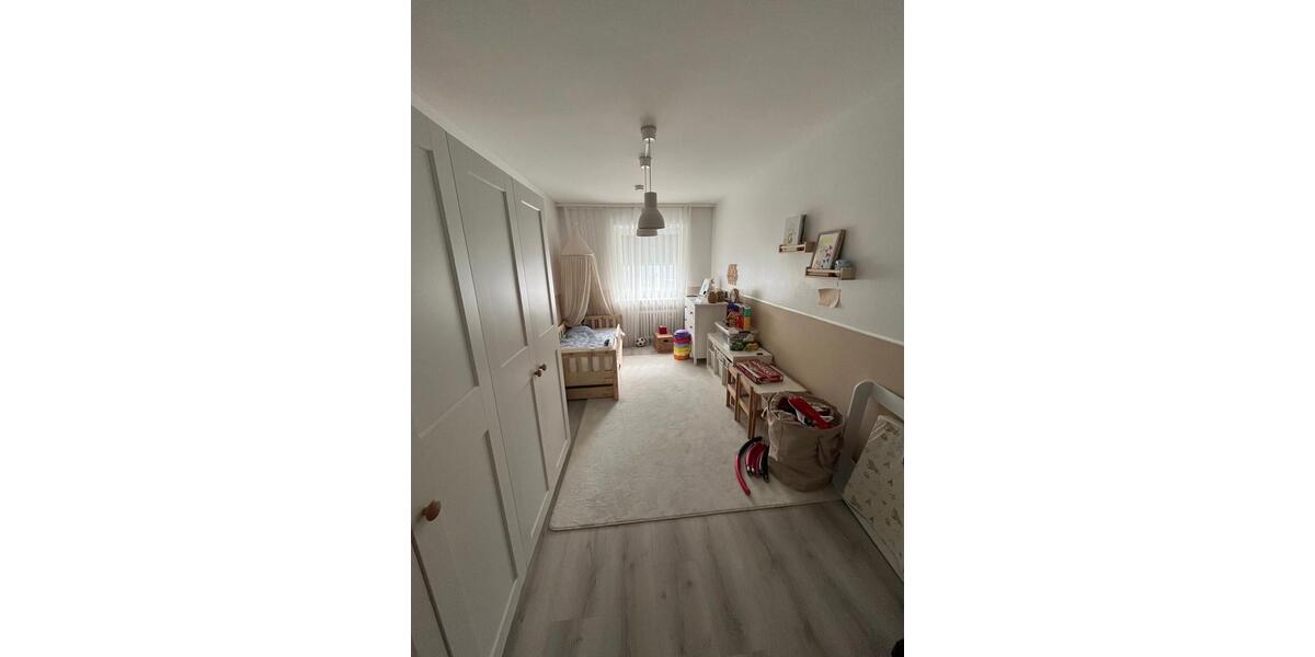 Etagenwohnung Wiesbaden Schierstein - 3 Zimmer, 77 m&sup2;, 1.400&euro; | Angebot:26336198