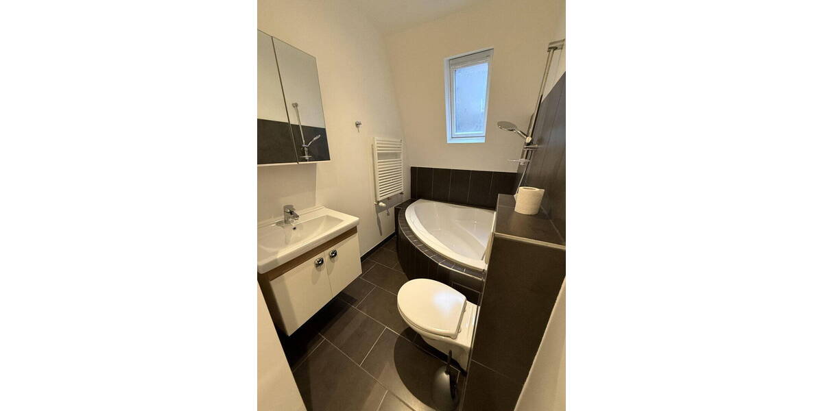 Mehrfamilienhaus, Wohnhaus Wiesbaden Klarenthal - 2 Zimmer, 59 m&sup2;, 818&euro; | Angebot:26411714