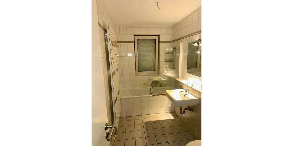 3-Zimmer-Wohnung, Balkon,EBK+2Duplex-Stellplätze 3 zimmer