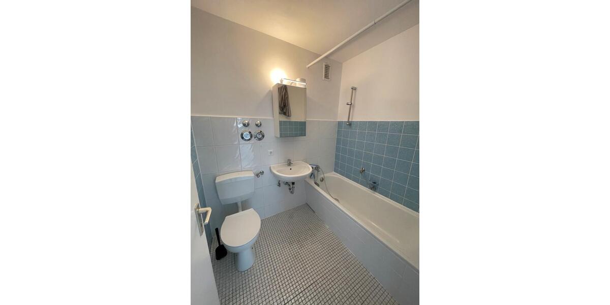 Hochparterre Wiesbaden Mainz-Amöneburg - 2.5 Zimmer, 77 m&sup2;, 260.000&euro; | Angebot:26690446