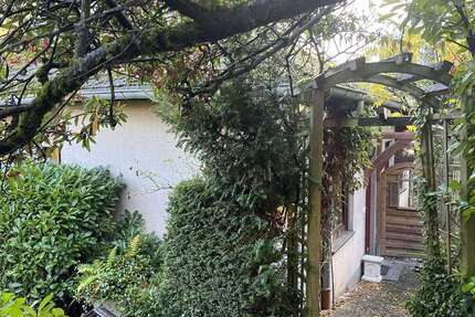 Haus zum Kaufen in Wiesbaden 1.290.000 € 220 m² 8 zimmer