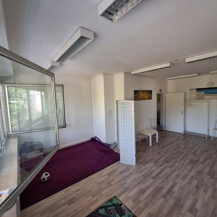 65933 Ffm.-Griesheim - Praxisfläche ca. 125 m²