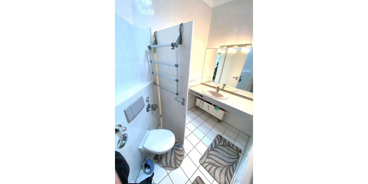 Frisch renoviert: 2-Zimmer Wohnung mit Balkon und Kamin 2 zimmer