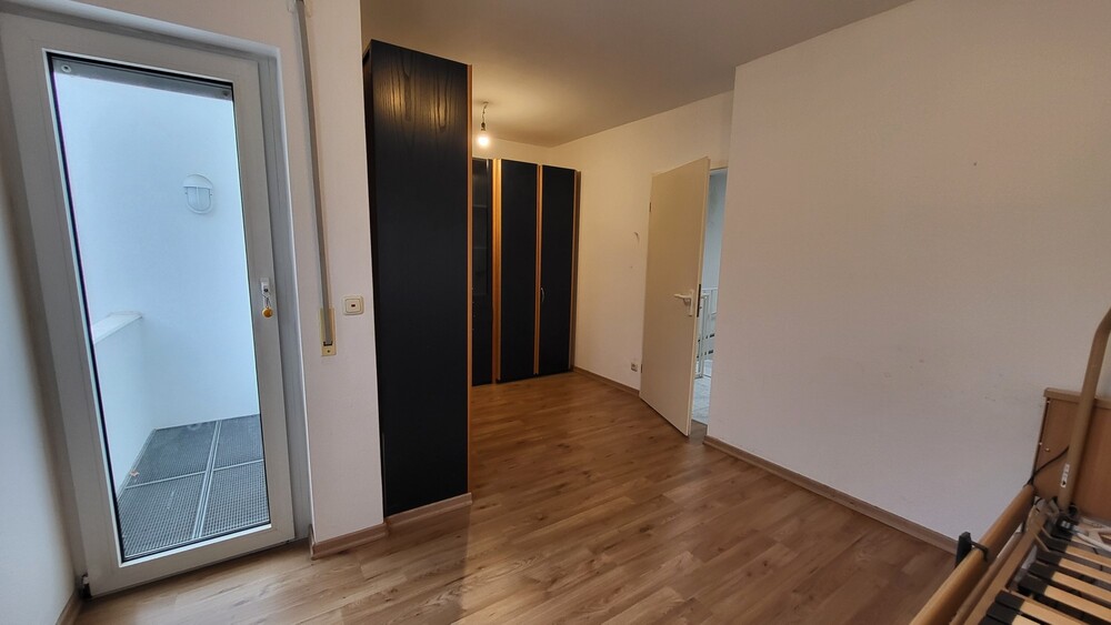 RMH mit Garage, 2 Balkonen, Garten und Terrasse - Reihenmittelhaus Wiesbaden Klarenthal | Angebot:25972229