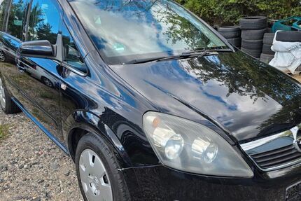 Opel Zafira 166.855 km 2.900 &euro; Idstein 65510