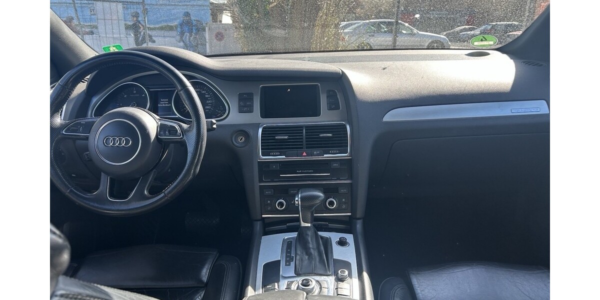 Audi Q 7 186.000 km 22.900 € Wiesbaden 65183