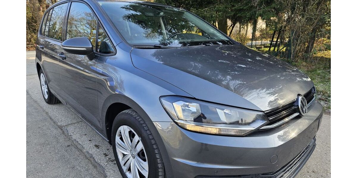 VW Touran 182.000 km 11.601 &euro; Kelkheim 65779