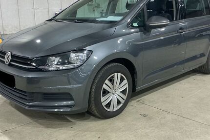 VW Touran 182.000 km 12.678 € Kelkheim 65779