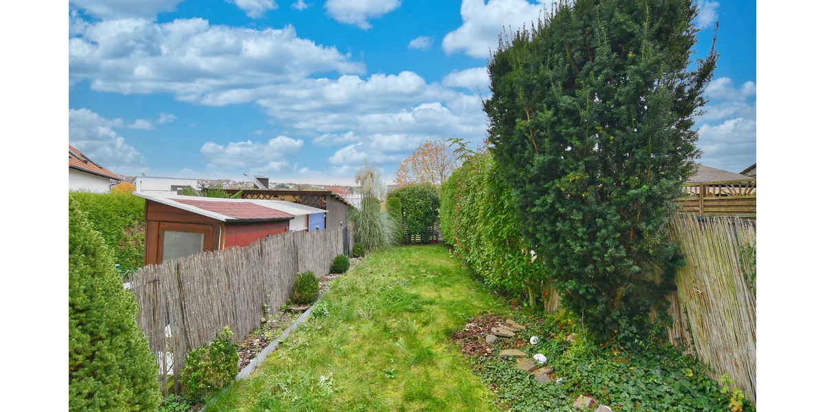 Altstadt-Nähe trifft Panoramablick: Gemütliches Reihenhäuschen mit Garten und Außenstellplatz 3 zimmer